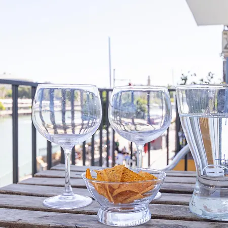 3 Bedroom Apartment With Stunning Guadalquivir Views Seville Exterior photo