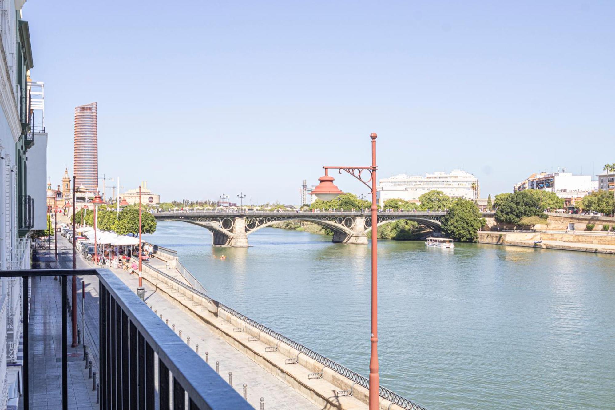 3 Bedroom With Stunning Guadalquivir Views Apartament